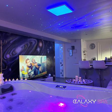 Galaxy Spa - Suite Mercure Jacuzzi Privatif Champigneulles Exterior photo